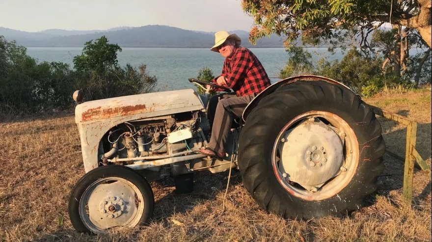 Craig Beckley, trabajando en su isla