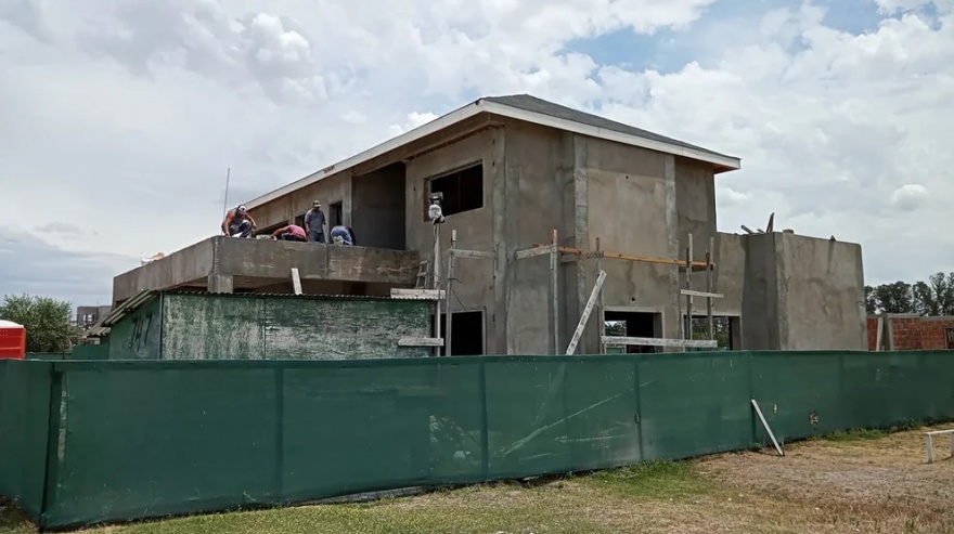 En San Eliseo Country, propuesta ubicada entre Canning y San Vicente, avanzan las obras de vivienda al igual que en otros barrios privados del Gran Buenos Aires