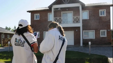 La Justicia rechazó cautelar de vecinos de barrios privados para retrotraer el impuesto inmobiliario de Axel Kicillof