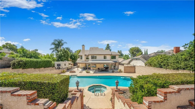 Una de las casas encantadas más populares de Hollywood está a la venta por más de 1 millón de dólares