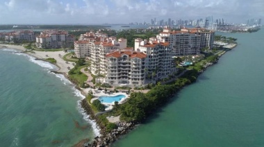 Un multimillonario argentino-estadounidense compró el último terreno en la isla más exclusiva de Miami