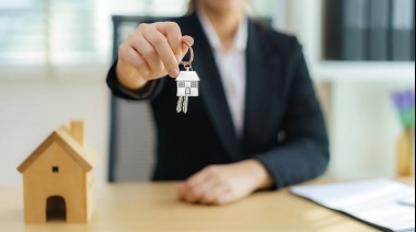 Sin piso: desde el récord de 2019 los precios de viviendas cayeron más de 20% en dólares