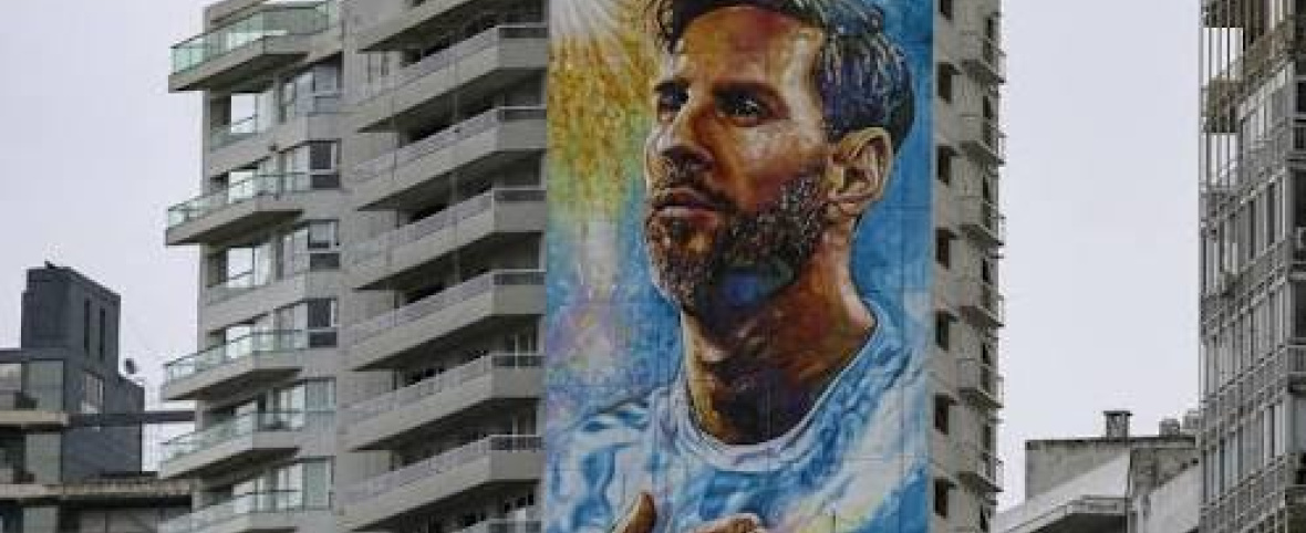 El mural gigante de Messi vuelve a lucirse en Rosario