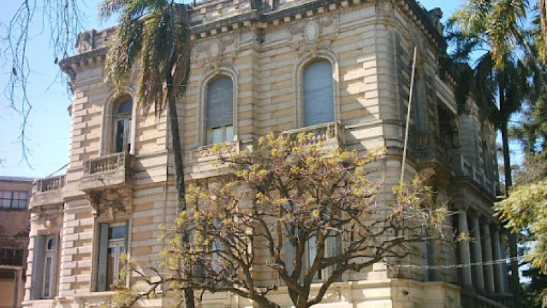 Cuál es el palacio ecléctico de Villa Devoto que vuelve a abrir