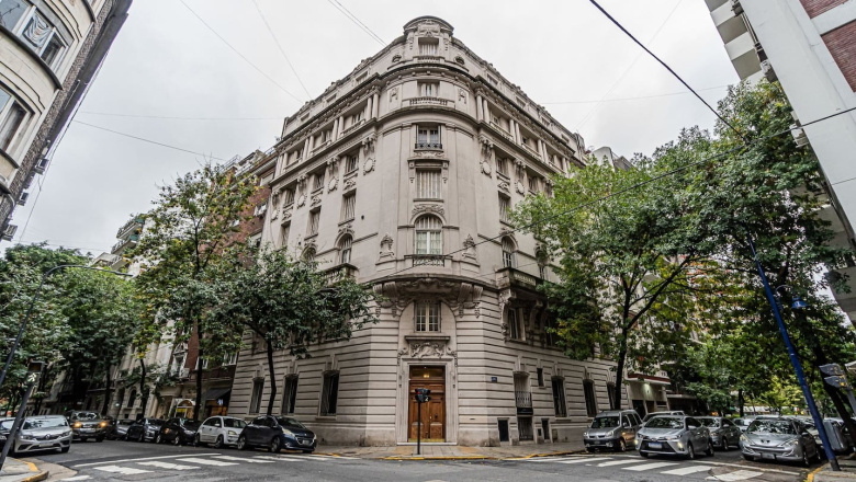 Ponen a la venta una joya arquitectónica en Recoleta