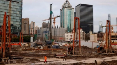 El gobernador del banco central chino ve "señales positivas" en el mercado inmobiliario