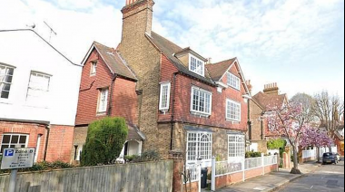 Las millonarias inversiones de Ed Sheeran en casas lujosas