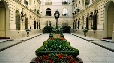 Cuánto cuesta vivir en tres palacios históricos de Buenos Aires