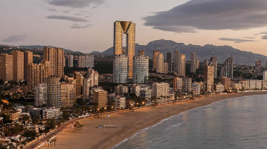 Benidorm ya tiene el rascacielos más alto de España