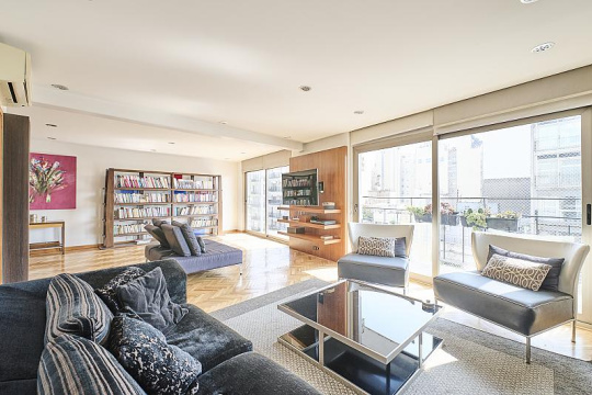 Casi no se consiguen departamentos de tres ambientes en CABA