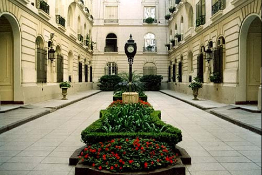 Cuánto cuesta vivir en tres palacios históricos de Buenos Aires