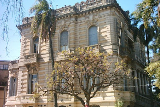 Cuál es el palacio ecléctico de Villa Devoto que vuelve a abrir