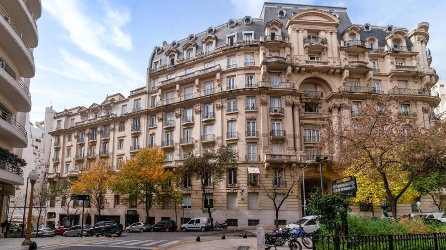 Sale a la venta uno de los departamentos de una joya histórica en Retiro